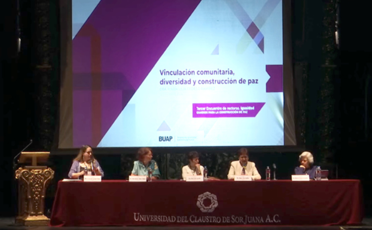 Formar buenos ciudadanos, reto de las IES: Rectora BUAP