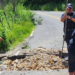 Segob y Ayuntamiento de Chiautla atienden socavón en carretera