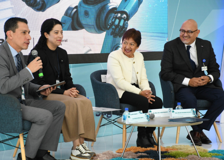 BUAP aborda impacto de IA en la educación e industria editorial