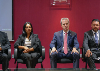 Upaep inauguran cátedra Canacintra