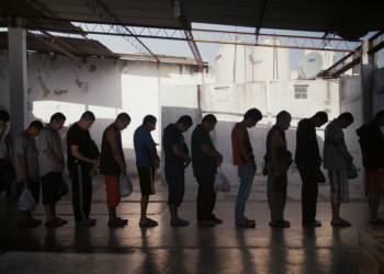 Sísifos, el documental de una luz en la oscuridad