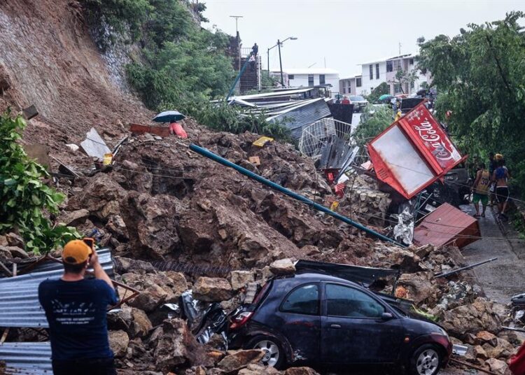 Aumentan a 22 las personas muertas por huracán John