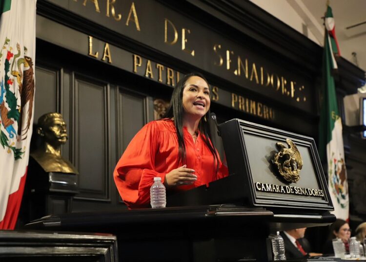Liz Sánchez respalda a trabajadores del Poder Judicial tras votar a favor de la reforma