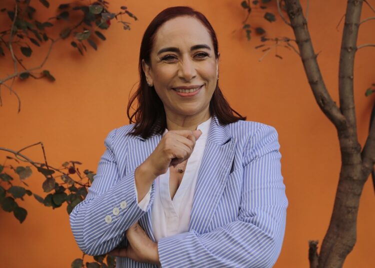 Adriana Dávila ‘no tiene un centímetro de cola que le pisen’