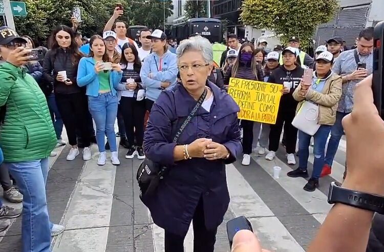 Trabajadores del Poder Judicial amenazan con impedir que Sheinbaum tome protesta