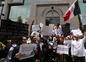 Jueces protestan frente a San Lázaro para impedir que se vote reforma judicial