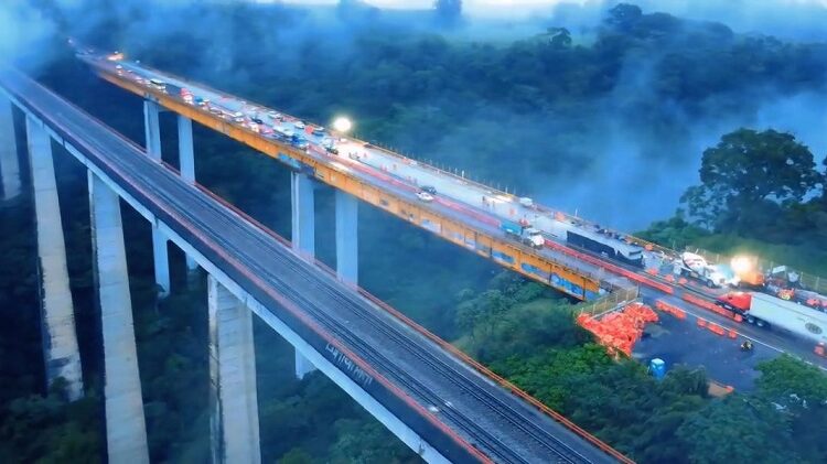 Cemex refuerza Puente Metlac en Veracruz