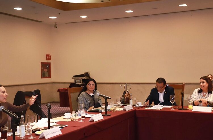 Puebla presenta propuestas a próxima titular de Sectur