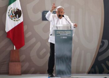 AMLO, líder que cambió la vida reciente del país: Céspedes