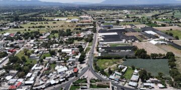 El gobernador inaugura tramo carretero La Colorada a Santa Clara Huitziltepec