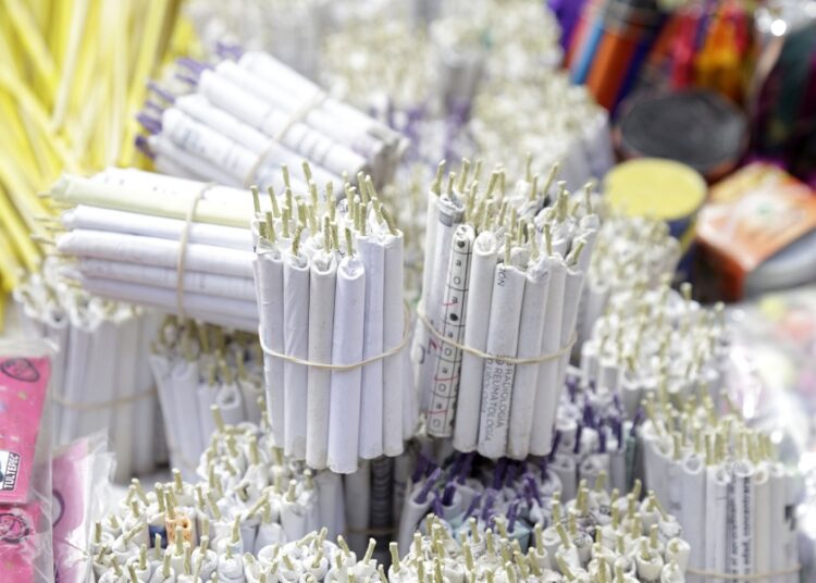 Piden evitar uso de pirotecnia en fiestas patrias