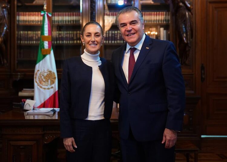 Sheinbaum dialoga con el líder de la CCE mexicana sobre inversiones