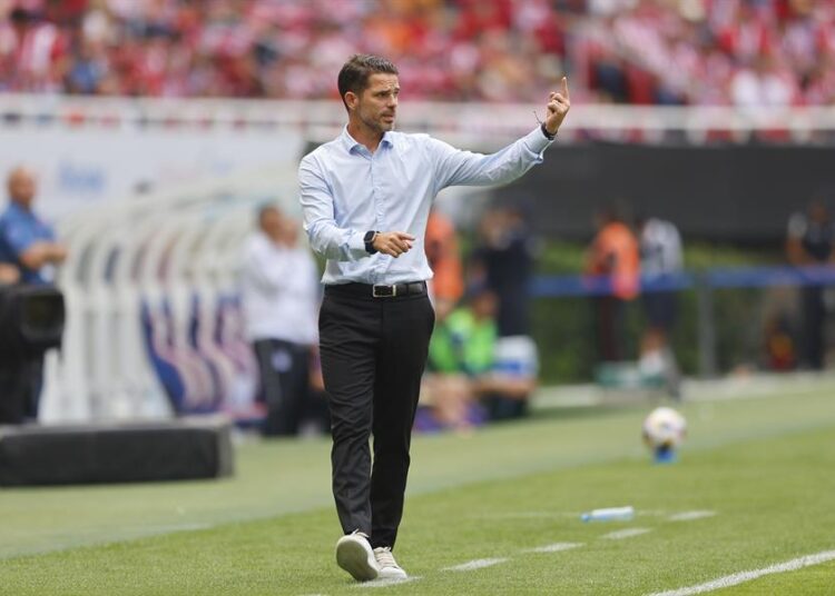 Gago deja al Guadalajara y los caminos lo conducen a Boca Juniors