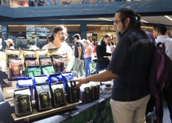 Con éxito, Turismo realiza «Expoventa Café» en Parque Puebla