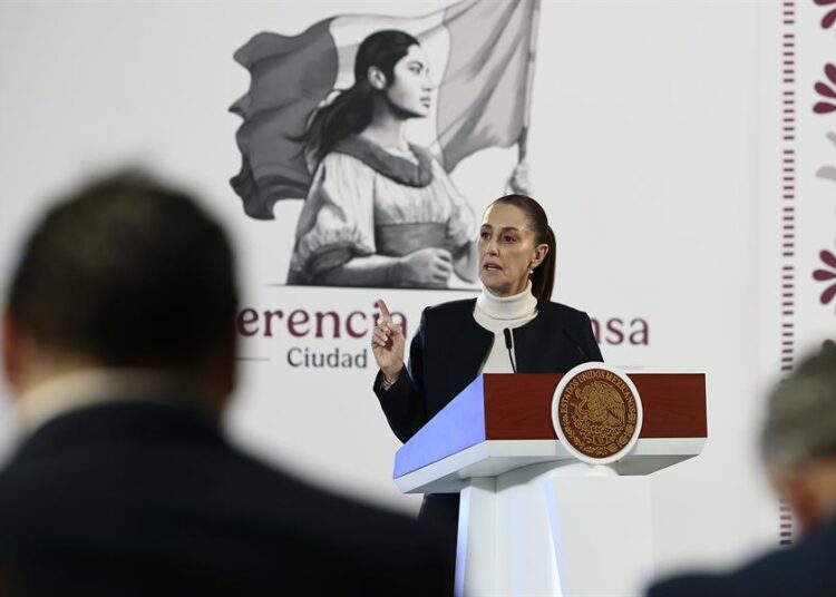 Sheinbaum dice que ya hubo órdenes de arresto contra militares que mataron a migrantes