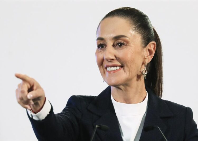 Sheinbaum afirma que elección de jueces y magistrados «no está suspendida» por INE