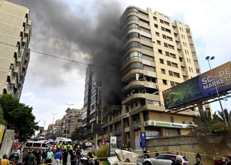 Bombardeo israelí corta carretera que une Beirut con Damasco