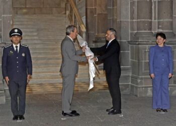 Pepe Chedraui recibe el cambio de mando de seguridad en la capital