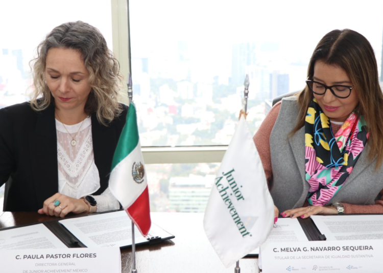 Incentiva Gobierno desarrollo laboral de poblanas víctimas de violencia
