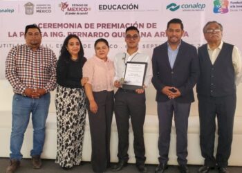 Medalla por fomento cultural a poblano