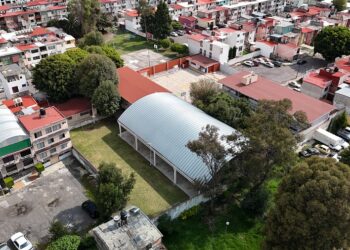 Céspedes inaugura techados en primarias Licenciado Benito Juárez y Fernando Amilpa