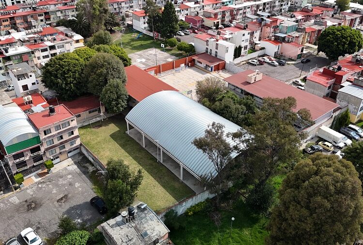 Céspedes inaugura techados en primarias Licenciado Benito Juárez y Fernando Amilpa