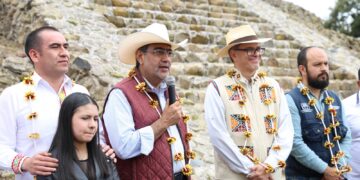 Sergio Salomón supervisó avance del Museo de Sitio en la Zona Arqueológica de Teteles