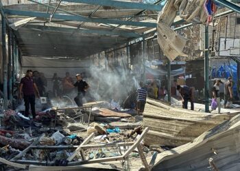 Ataque israelí contra una escuela de UNRWA deja 10 muertos y 30 heridos en norte de Gaza