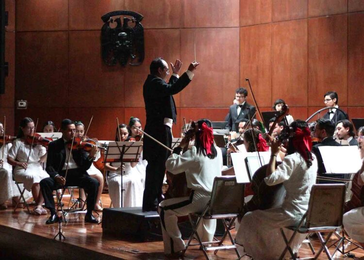 Orquesta de Cámara de la UAG celebra el concierto «Viva México 2024»
