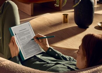 Amazon presenta nuevo Kindle Scribe, con IA que hace resúmenes y mejora la caligrafía