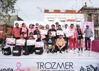Realizan Segunda Carrera Trozmer para prevenir el cáncer de mama