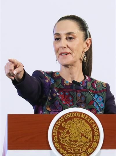 Sheinbaum destaca opinión de Kamala Harris sobre «violencia» del 12 de octubre