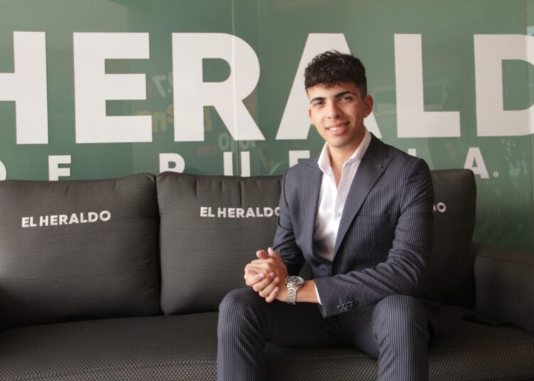 Álvaro Tadeo promociona su primer EP ‘Algo de mí’