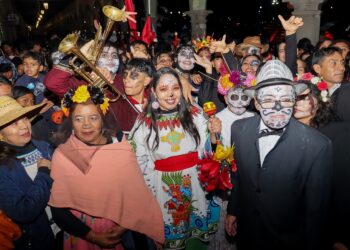 Realizan ‘Desfile de las Almas Cholultecas’ en San Pedro