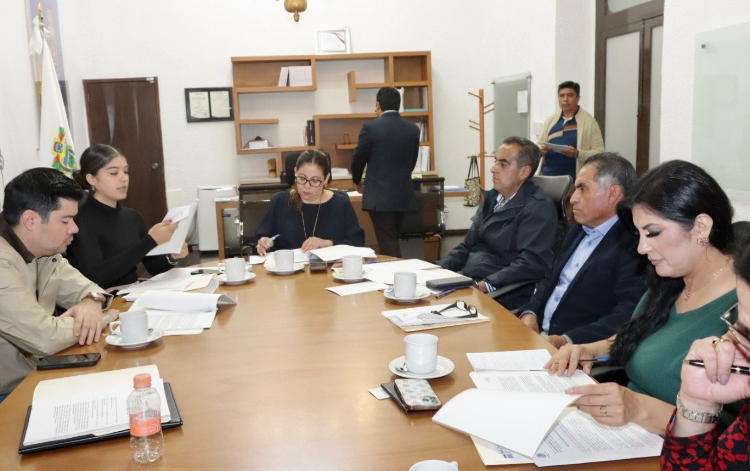 Coordinadores legislativos se reúnen con el Soapap, acuerdan crear comisión especial