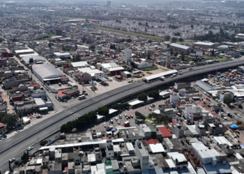 Céspedes entrega Paso Superior Vehicular de la Central de Abasto