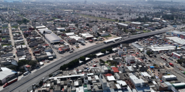 Céspedes entrega Paso Superior Vehicular de la Central de Abasto