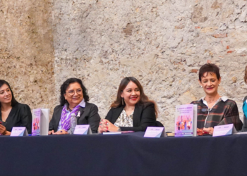 IEE y BUAP presentan libro “El deber de la memoria: del derecho al voto a paridad en todo”