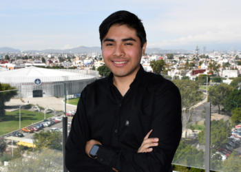 Estudiante BUAP gana 1er lugar en concurso de Intel “Acelerando México con IA”