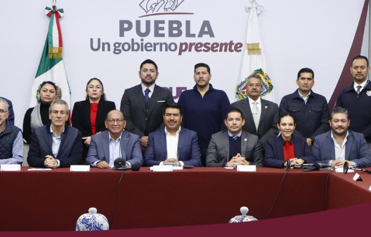 Javier Aquino se reúne con José Chedraui