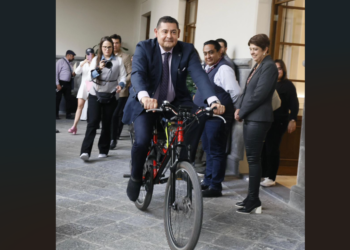 Javier Aquino se reúne con José Chedraui