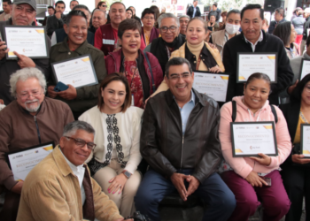 Sedif reconoce trayectoria a 130 colaboradoras y colaboradores