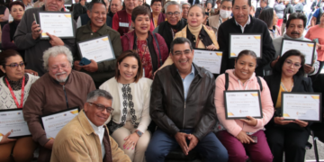 Sedif reconoce trayectoria a 130 colaboradoras y colaboradores
