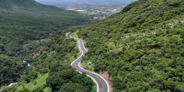 Salomón Céspedes inaugura la carretera de Coltinzgo a Portes Gil