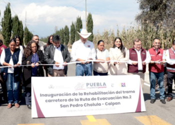 Tonantzin acompaña al gobernador a inauguración de rehabilitación de ruta 2