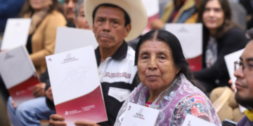 Gobierno entrega mil 500 títulos de propiedad