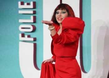 Lady Gaga lanza perturbador video de su nuevo sencillo ‘Disease’