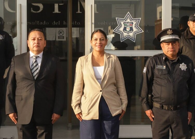 Lupita Cuautle encabeza pase de lista a seguridad pública de San Andrés Cholula
