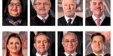 Senado recibe renuncia de 8 ministros de la SCJN