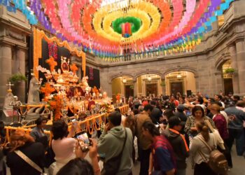 Desfile de Calaveras y espectáculo aéreo en Festival «La Muerte es un Sueño 2024»
